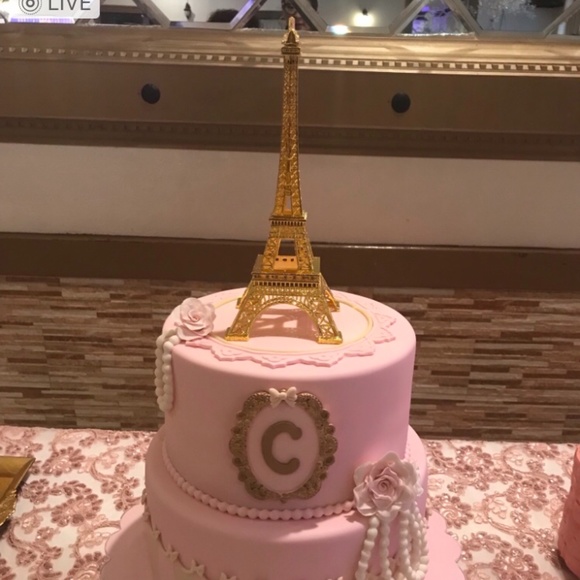 Eiffel Towers